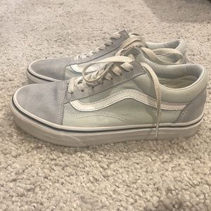 Women’s Vans Old Skool Sneaker